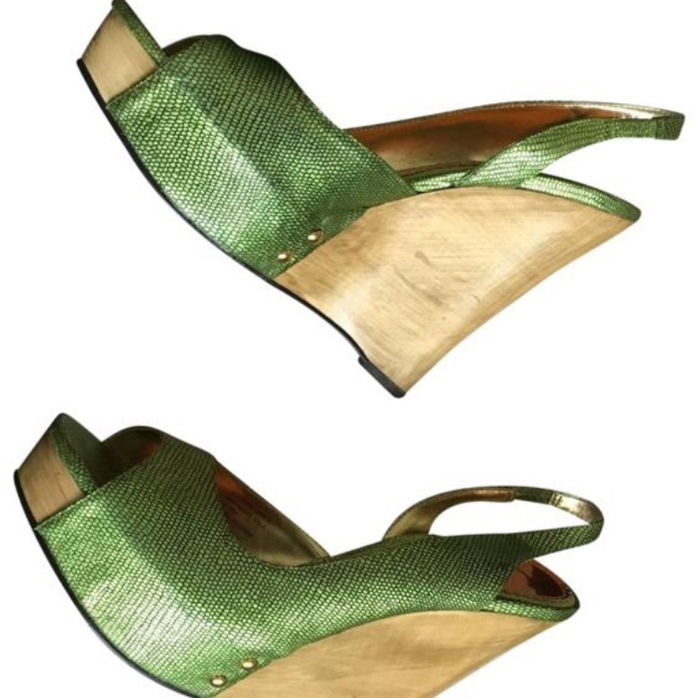 Luichiny metallic green wood wedges size 8
